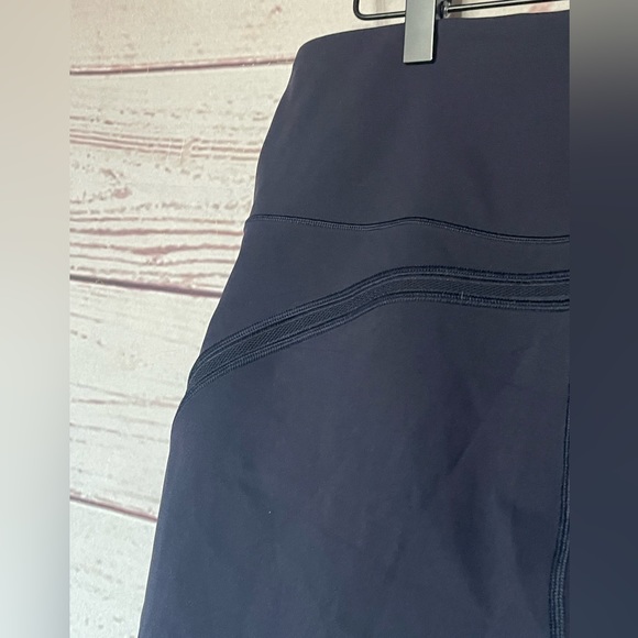 Lululemon Fresh In Mesh Tight Midnight Navy Size 12 - Picture 5 of 8